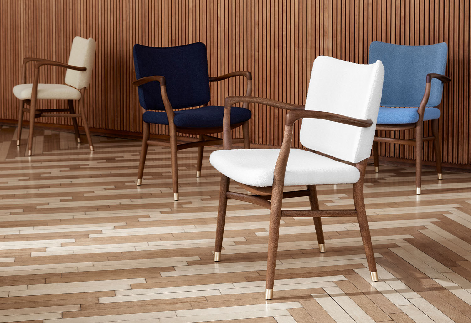 Monarch VLA61 Chair