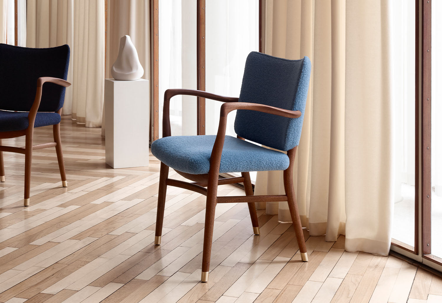 Monarch VLA61 Chair